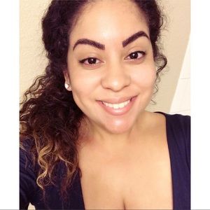 Meet your Posher, Julia